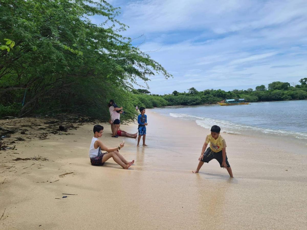 Calatagan'S Bahay Kubo - With Beach Access Hotel Batangas Exterior foto